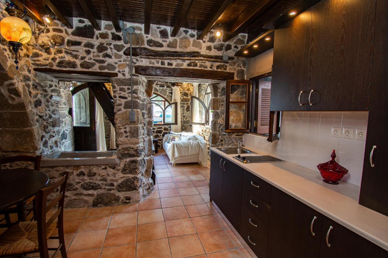 Plousiadi΄S Stone House Apartment Skála Exterior foto