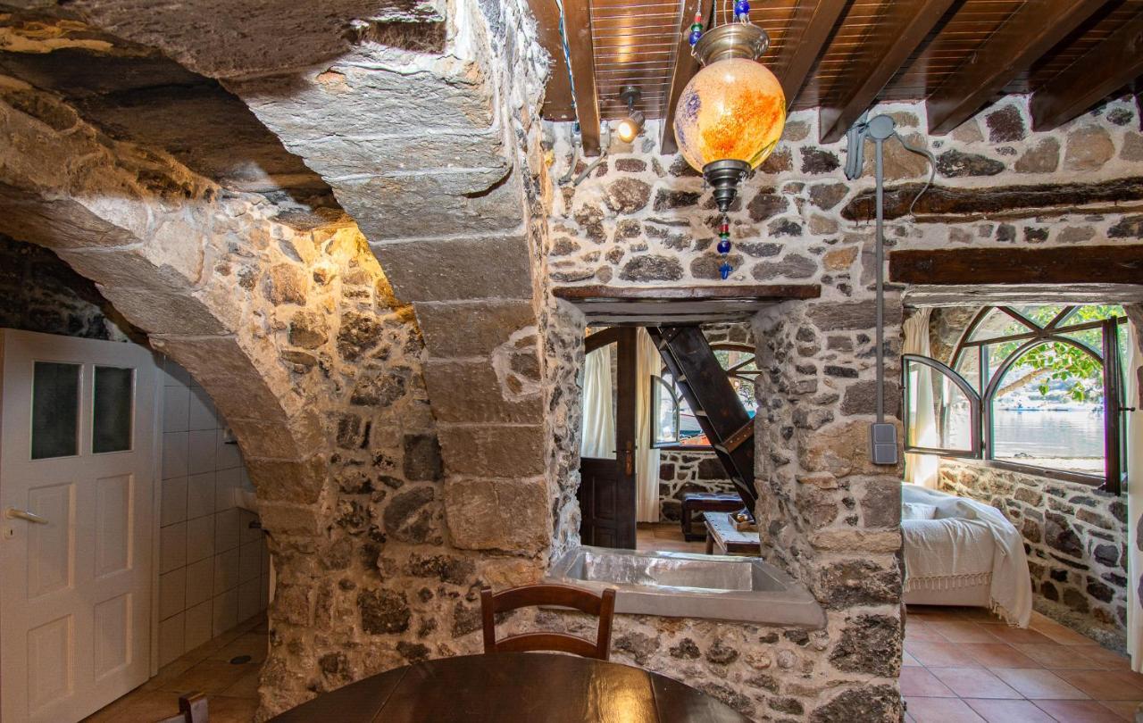 Plousiadi΄S Stone House Apartment Skála Exterior foto