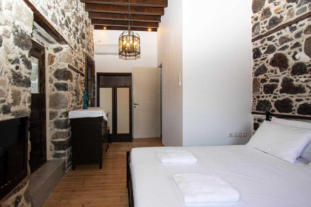 Plousiadi΄S Stone House Apartment Skála Exterior foto